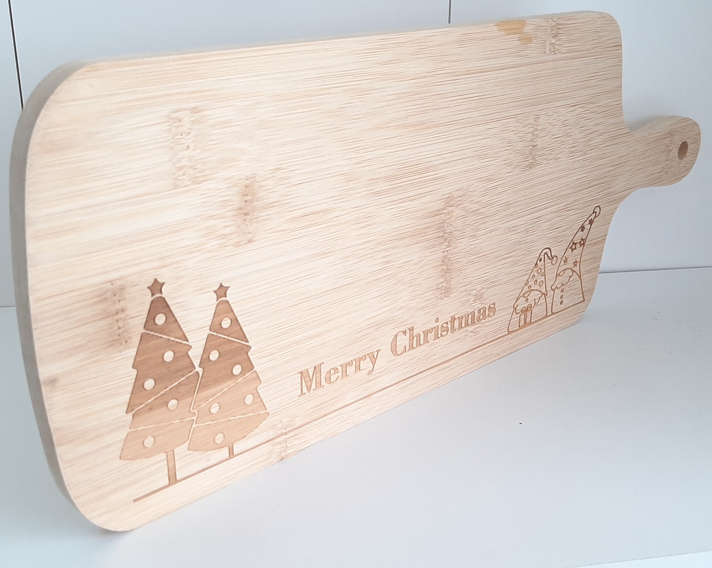 Borrelplank kerst van bamboe met tekst Merry Christmas