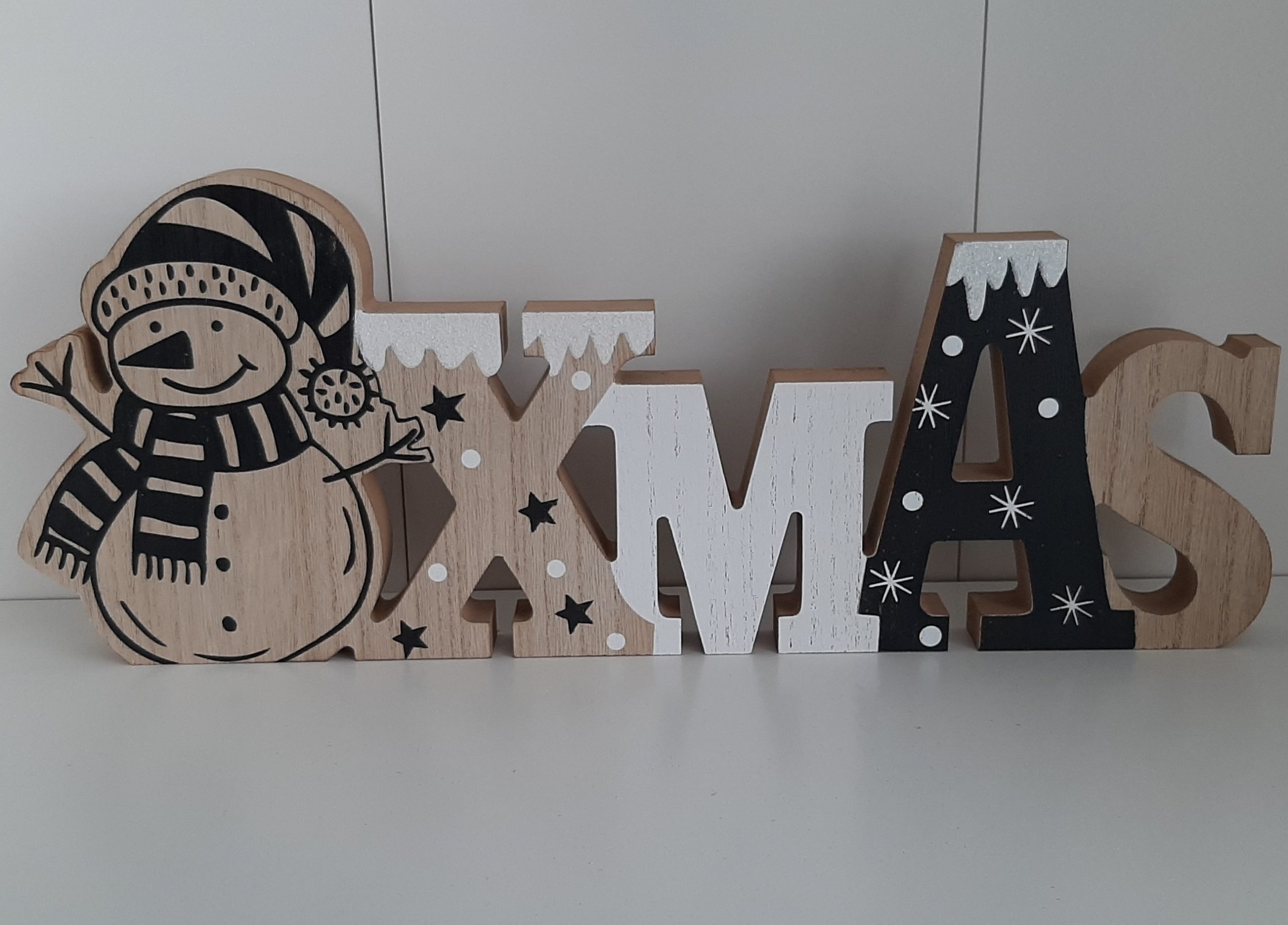 Houten letters Xmas met sneeuwpop 39cm breed