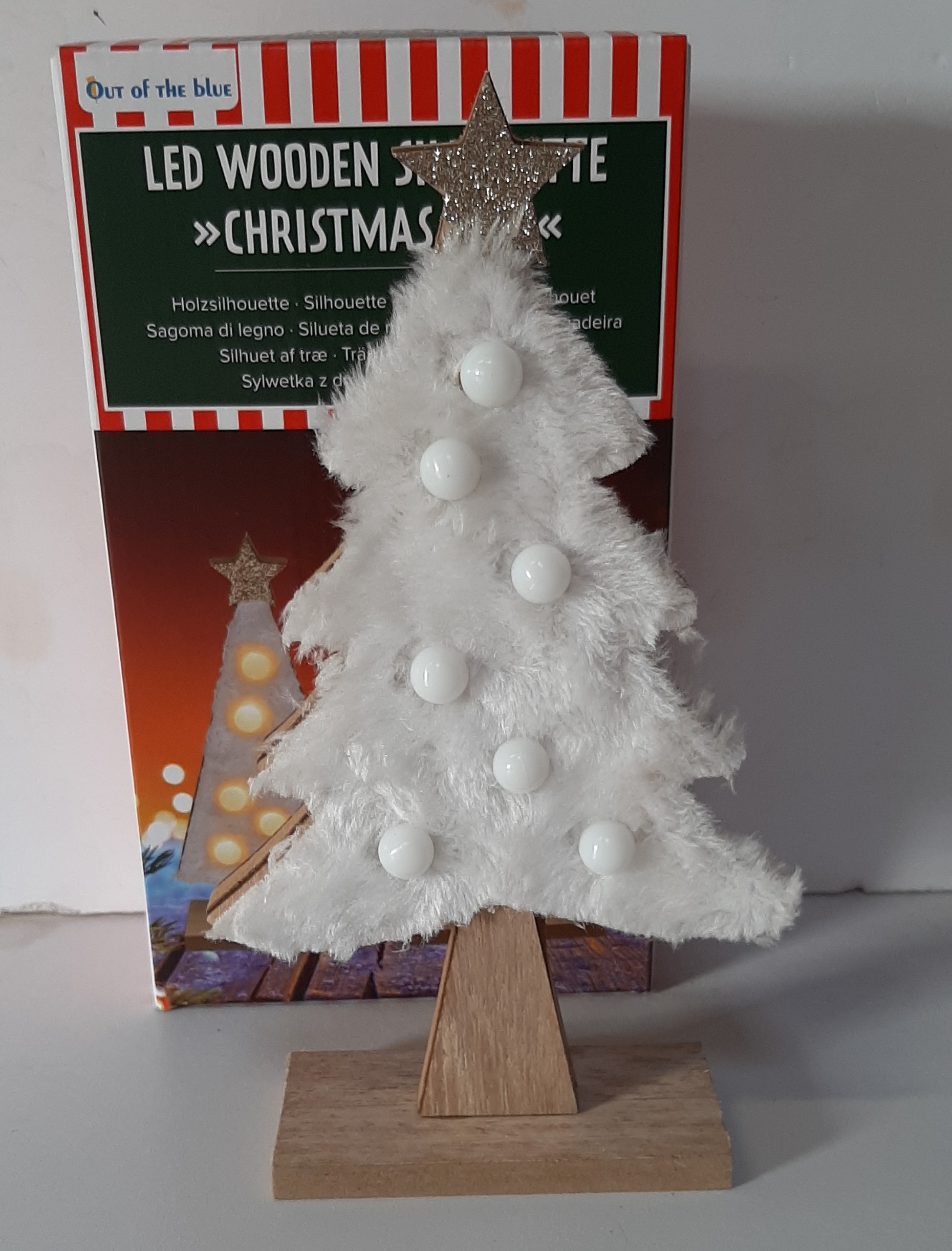 Houten silhouet kerstboom fluffy met ledlampjes gekarteld model