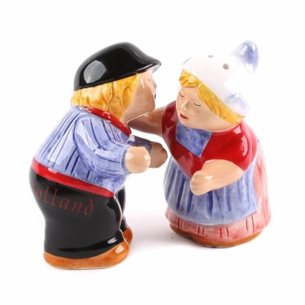 Peper en zoutstel Holland knuffelend paartje color
